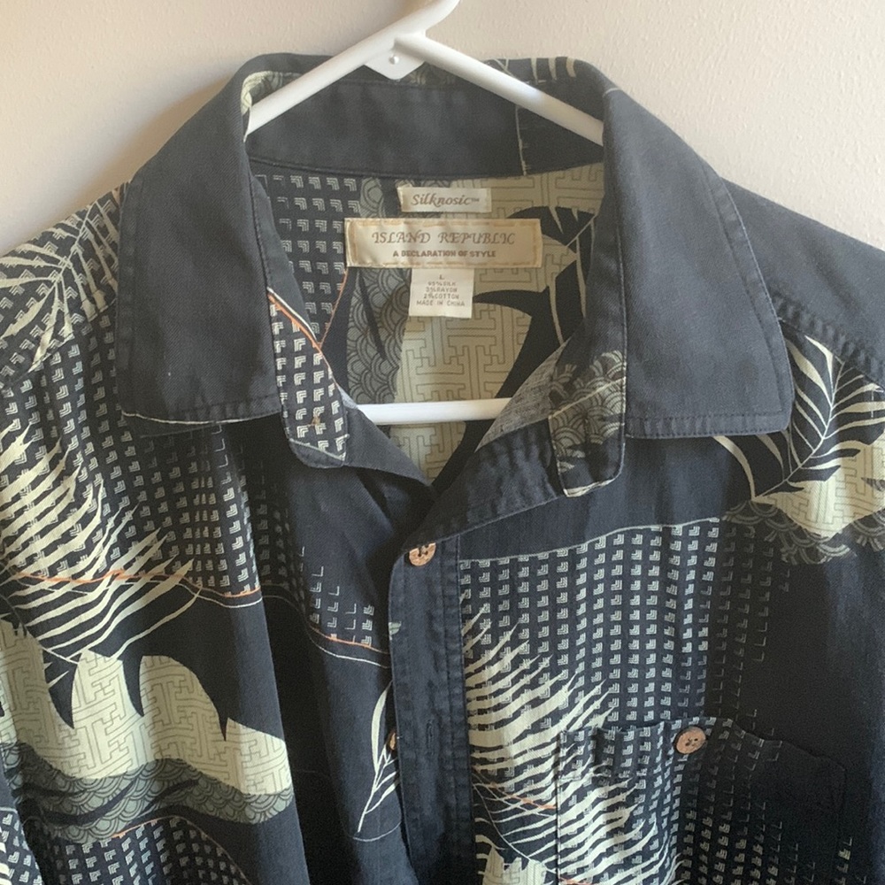 Men’s silk tropical shirt